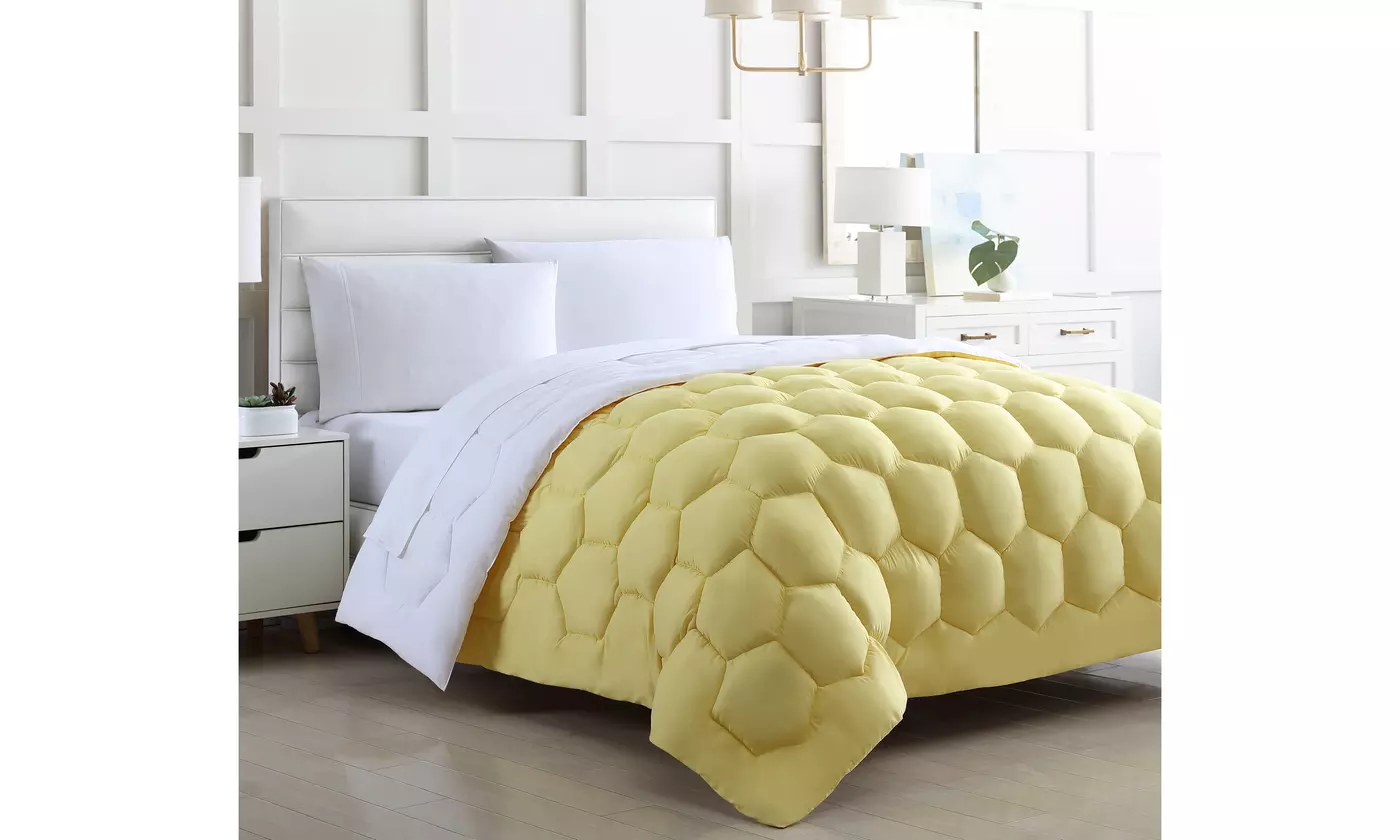 Quilted mattress protector